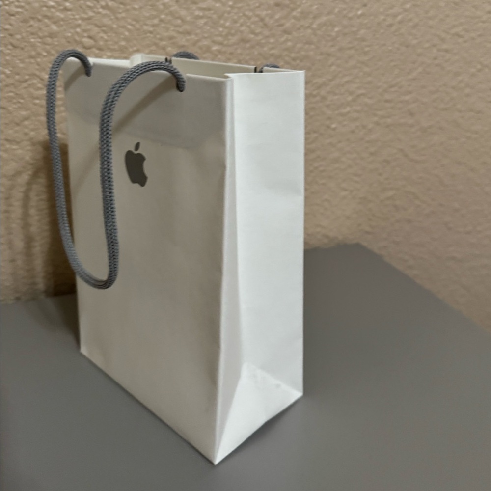 Apple Inc. Bag & Sticker - Picture 4 of 5